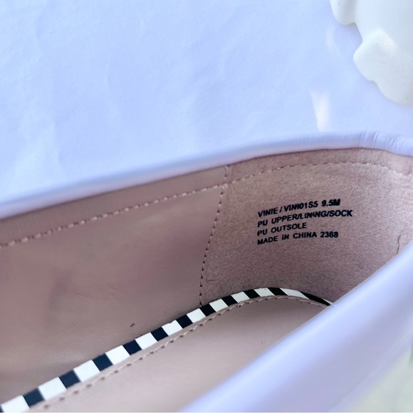 BETSEY JOHNSON | VINIE FLORAL EMBELLISHED FLORAL APPLIQUÉ PLATFORMS LOAFERS 9.5 - Picture 7 of 8